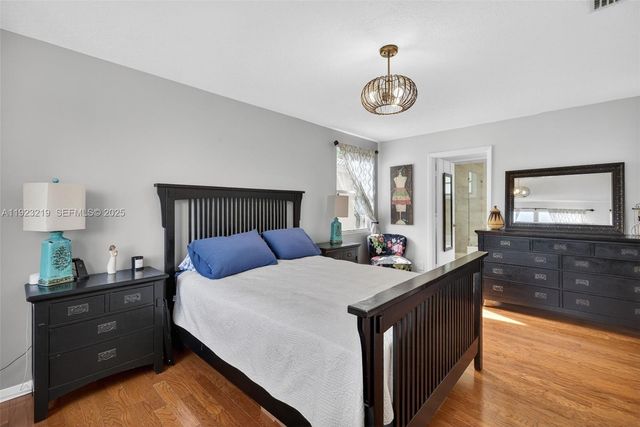 1260 NW 110th Ave, Plantation, FL 33322