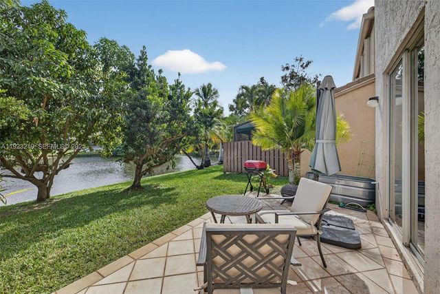 1260 NW 110th Ave, Plantation, FL 33322