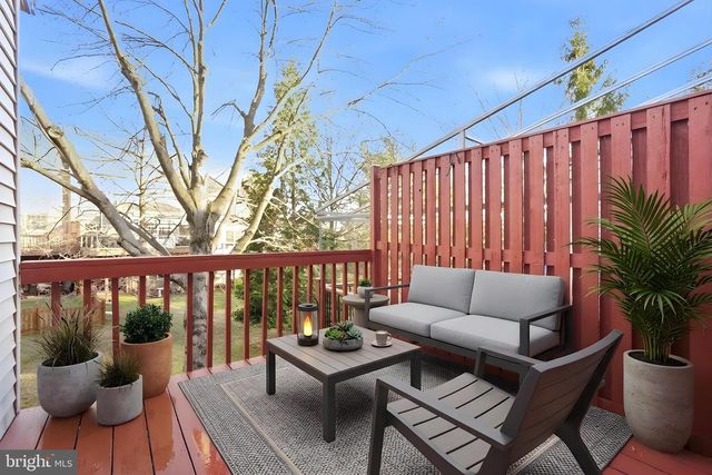 15 HEWETSON CT, Lutherville Timonium, MD 21093