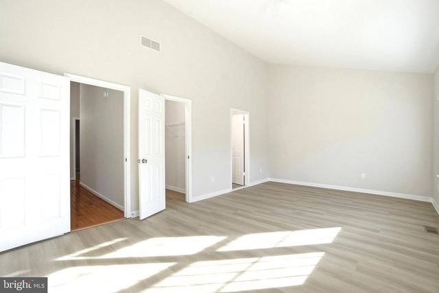 15 HEWETSON CT, Lutherville Timonium, MD 21093