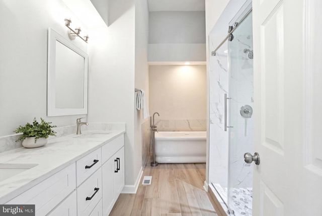 15 HEWETSON CT, Lutherville Timonium, MD 21093