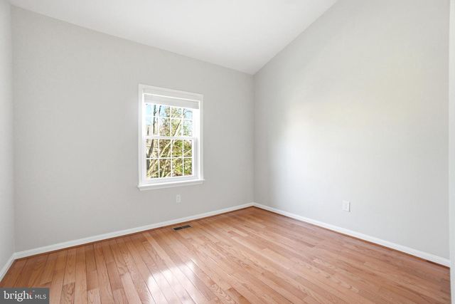 15 HEWETSON CT, Lutherville Timonium, MD 21093