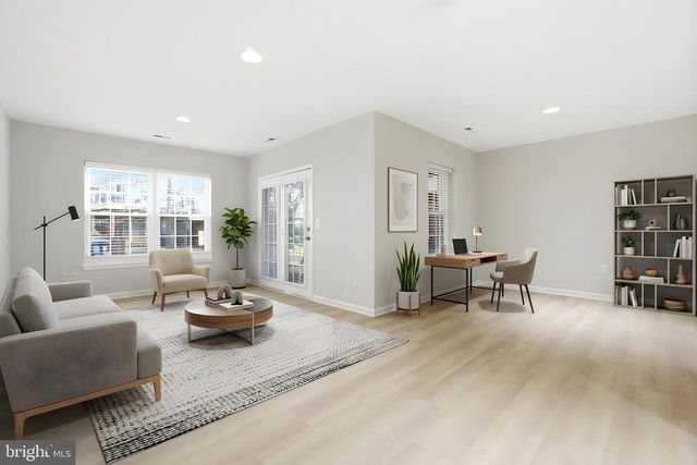 15 HEWETSON CT, Lutherville Timonium, MD 21093