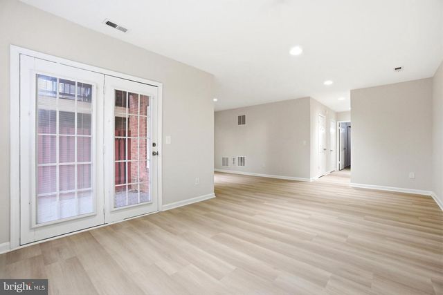 15 HEWETSON CT, Lutherville Timonium, MD 21093