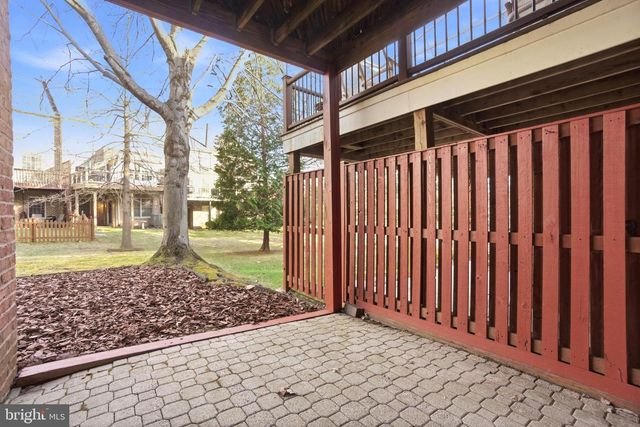 15 HEWETSON CT, Lutherville Timonium, MD 21093