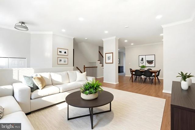 15 HEWETSON CT, Lutherville Timonium, MD 21093