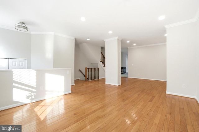 15 HEWETSON CT, Lutherville Timonium, MD 21093