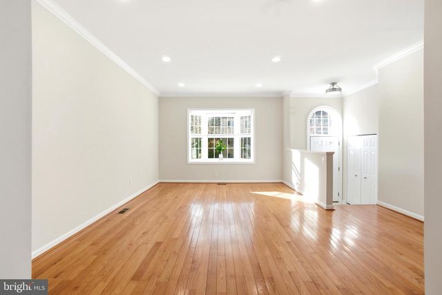 15 HEWETSON CT, Lutherville Timonium, MD 21093