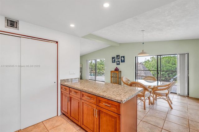 877 Ellen Dr., Key Largo, FL 33037