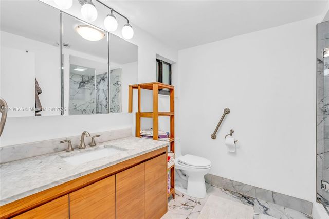 877 Ellen Dr., Key Largo, FL 33037