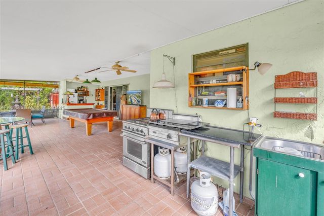 877 Ellen Dr., Key Largo, FL 33037