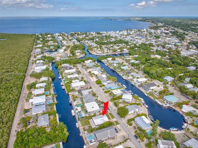 877 Ellen Dr., Key Largo, FL 33037