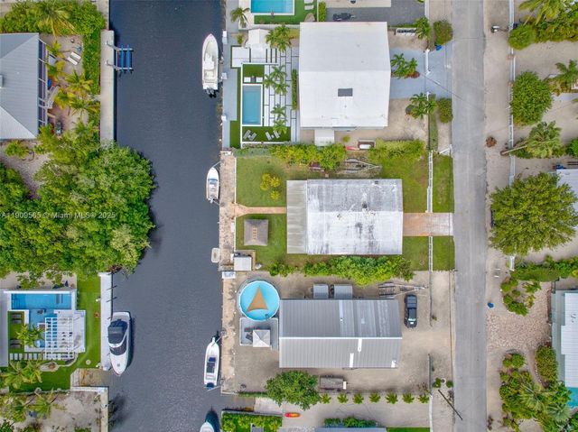 877 Ellen Dr., Key Largo, FL 33037