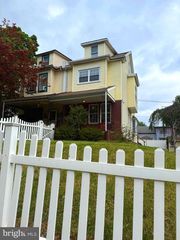 4621 LINDEN AVE, Philadelphia, PA 19114