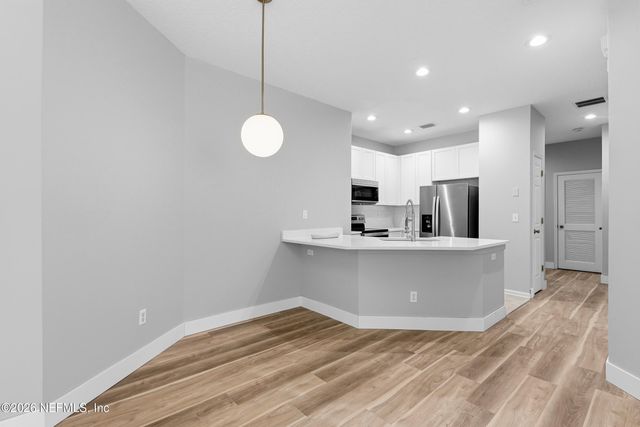 12301 KERNAN FOREST Boulevard 202, Jacksonville, FL 32225