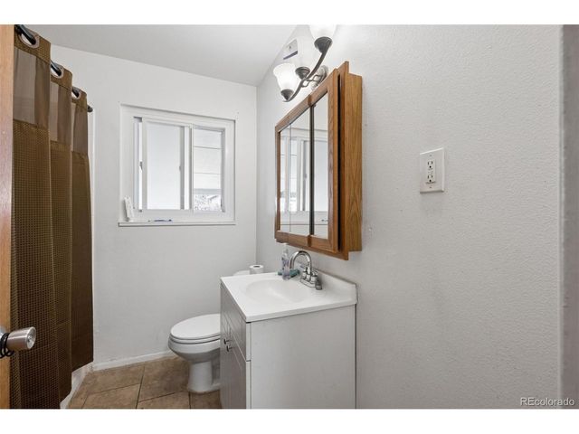 1207 S Gray St, Lakewood, CO 80232