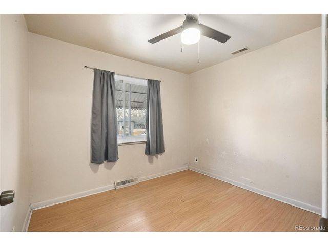 1207 S Gray St, Lakewood, CO 80232