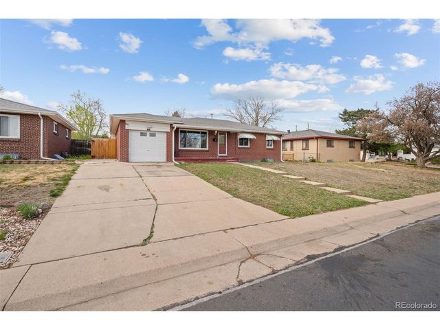 1207 S Gray St, Lakewood, CO 80232