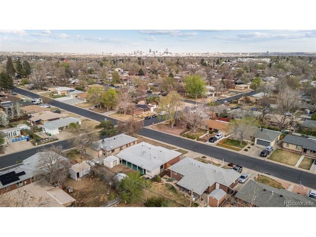 1207 S Gray St, Lakewood, CO 80232