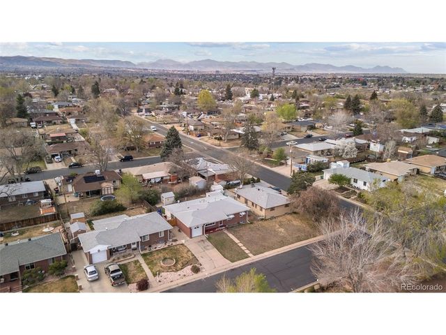 1207 S Gray St, Lakewood, CO 80232