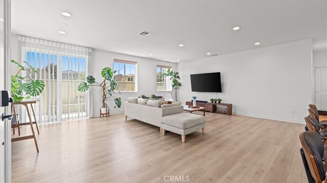 3930 S Oasis Paseo 237, Ontario, CA 91761