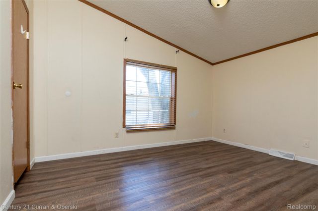 15088 Norway Street, Monroe Charter Township, MI 48161