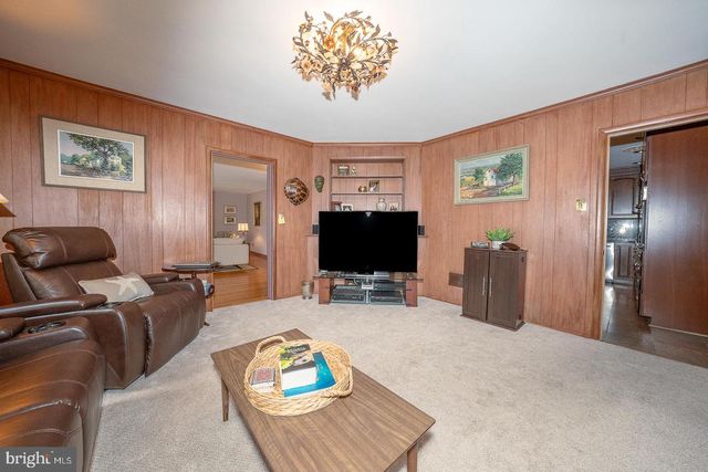 1626 MOUNT PLEASANT RD, Villanova, PA 19085