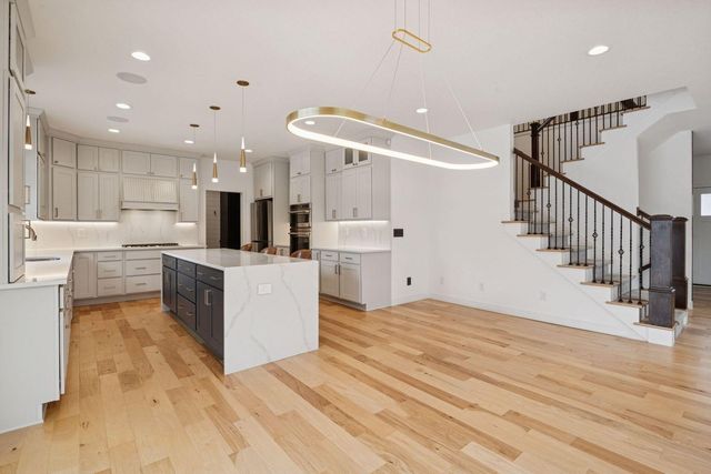 18305 Dove Court, Eden Prairie, MN 55347