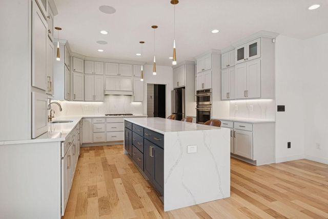 18305 Dove Court, Eden Prairie, MN 55347