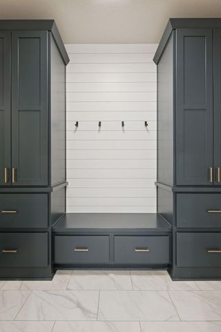 18305 Dove Court, Eden Prairie, MN 55347