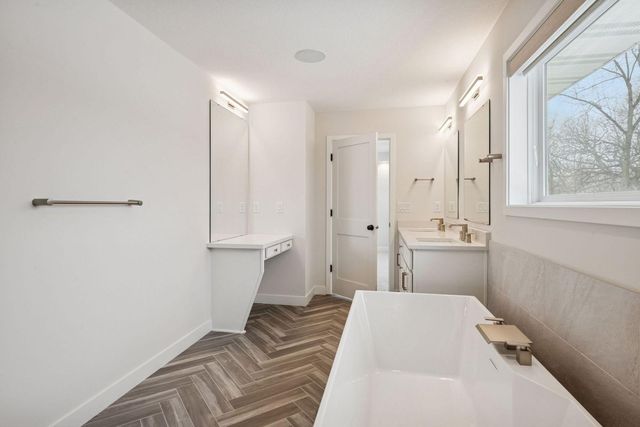 18305 Dove Court, Eden Prairie, MN 55347