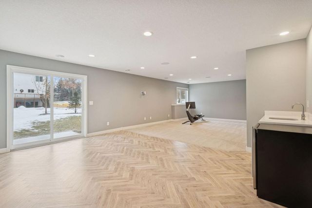 18305 Dove Court, Eden Prairie, MN 55347