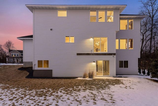 18305 Dove Court, Eden Prairie, MN 55347