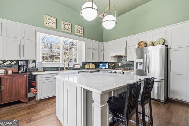 241 E Hightower Trail, Social Circle, GA 30025