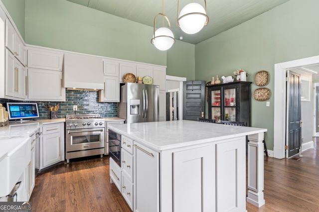 241 E Hightower Trail, Social Circle, GA 30025