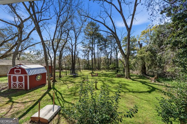 241 E Hightower Trail, Social Circle, GA 30025