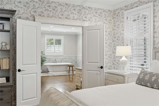 1271 Redfern Dr, Upper St Clair, PA 15241