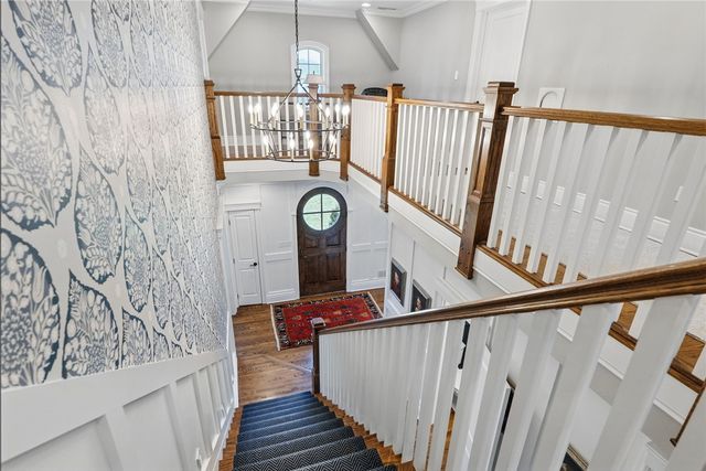 1271 Redfern Dr, Upper St Clair, PA 15241