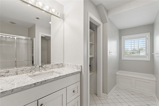 1271 Redfern Dr, Upper St Clair, PA 15241