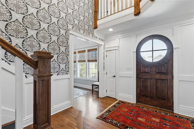 1271 Redfern Dr, Upper St Clair, PA 15241