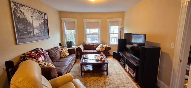 58 Bristol Rd 2, Medford, MA 02155