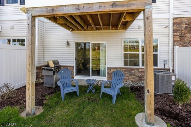 30 Colgate Dr, Morris Twp., NJ 07960
