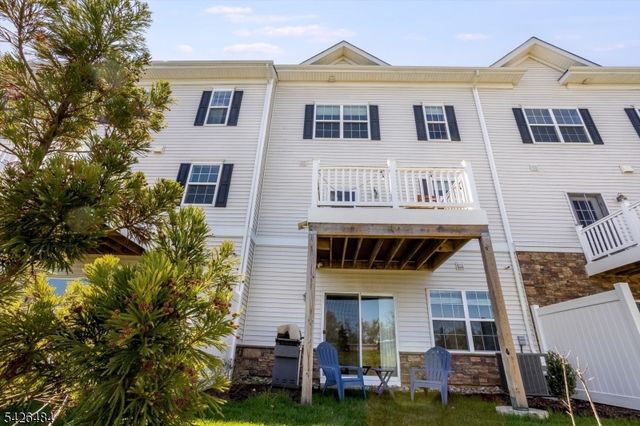 30 Colgate Dr, Morris Twp., NJ 07960