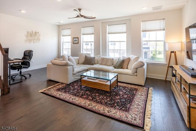 30 Colgate Dr, Morris Twp., NJ 07960