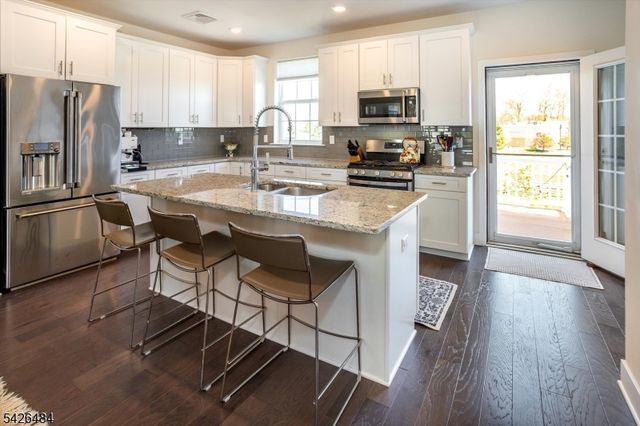 30 Colgate Dr, Morris Twp., NJ 07960