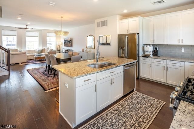 30 Colgate Dr, Morris Twp., NJ 07960