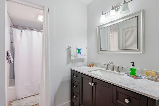 1239 Hillsboro Mile 302, Hillsboro Beach, FL 33062