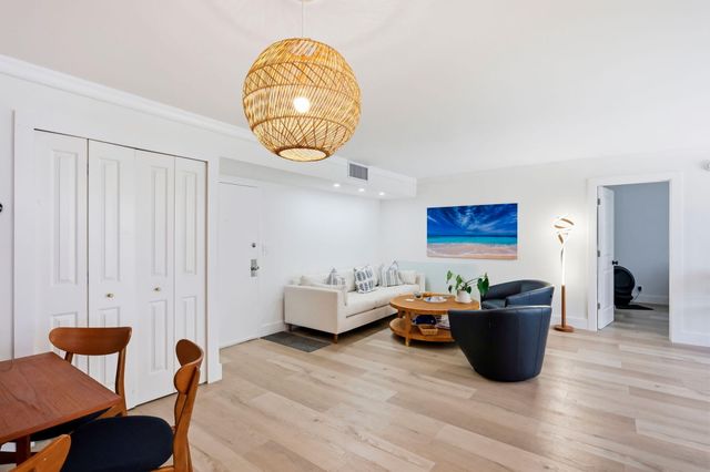 1239 Hillsboro Mile 302, Hillsboro Beach, FL 33062