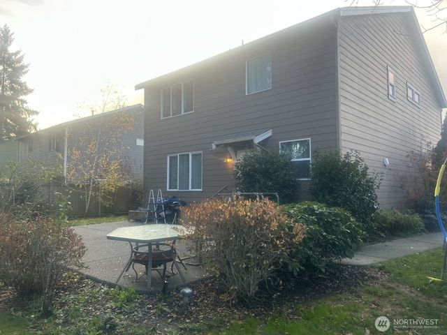 437 20th Street NW, Puyallup, WA 98371