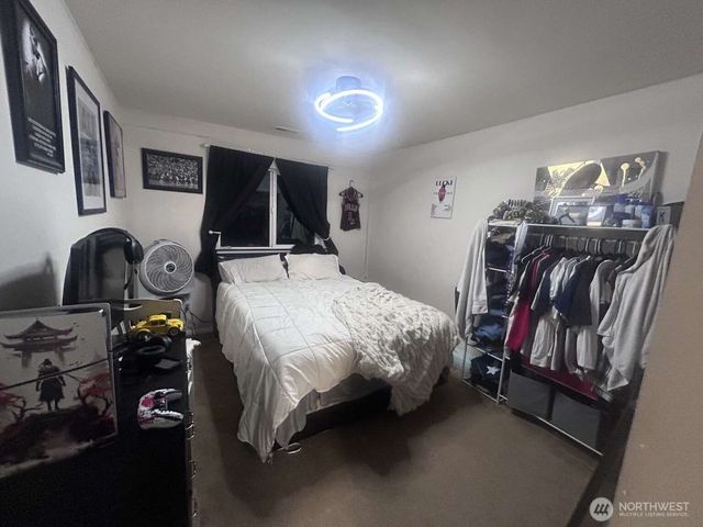 437 20th Street NW, Puyallup, WA 98371